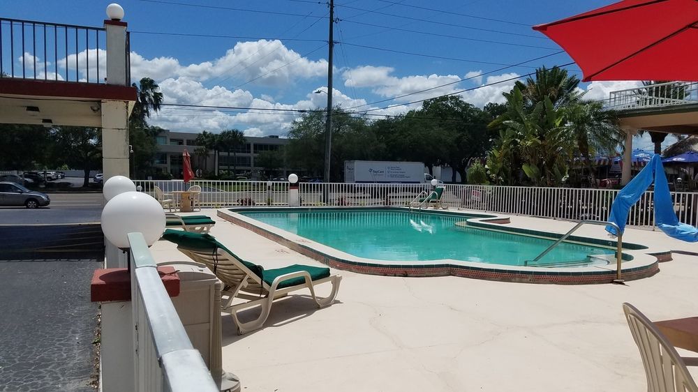 Clearwater Inn Safety Harbor Buitenkant foto