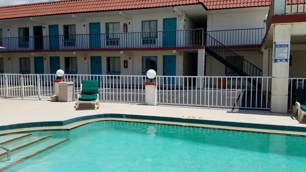 Clearwater Inn Safety Harbor Buitenkant foto